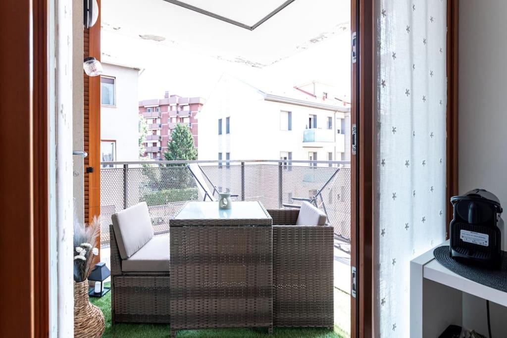 Appartamento Caterina A 5 Minuti Da Milano Fiere E San Siro Con Wifi-Netflix-Free Parking Экстерьер фото