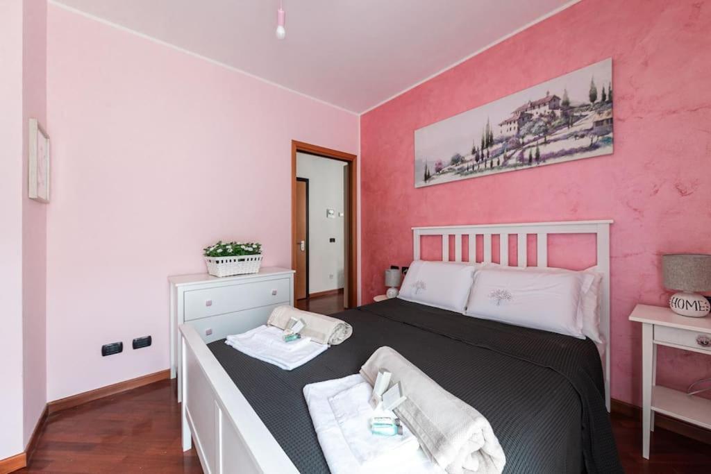 Appartamento Caterina A 5 Minuti Da Milano Fiere E San Siro Con Wifi-Netflix-Free Parking Экстерьер фото